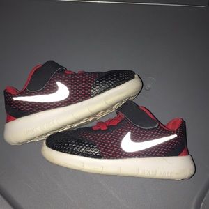 Toddler Nike Shoes 7c Red and Black